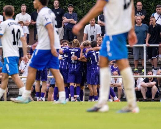 Fussball, Herren, Saison 2026 2027, Regionalliga Nordost (2. Spieltag), SV Tasmania Berlin - FC Erzgebirge Aue, Aue jubelt nach Tor zum 0:2 durch Patrick Kapp (Aue), 31.07. 2026, *** Soccer, Men s, 2026–2027 Season, Regionalliga Northeast, Matchday 2, SV Tasmania Berlin vs. FC Erzgebirge Aue; Aue celebrates after Patrick Kapp scores to make it 0–2, Aue, July 31, 2026, Copyright: xSebastianxRäppold MatthiasxKochx