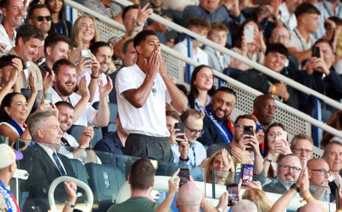 Jude Bellingham watches from the stands Brimingham City v FC Barcelona, Barca Pre Season Friendly, Football, St Andrew s at Knighthead Park, Birmingham, UK - 31 Jul 2026Birmingham St Andrew s at Knighthead Park United Kingdom EDITORIAL USE ONLY No use with unauthorised audio, video, data, fixture lists, club league logos or live services. Online in-match use limited to 120 images, no video emulation. No use in betting, games or single club league player publications.  Copyright: xKieranxMcManus Shutterstockx 17024229f