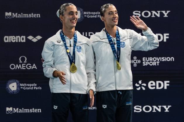 European Aquatics Championships Paris 2026 - Day One Gold medallists Anna Maria Alexandri and Eirini Marina Alexandri of Greece celebrate during the medal ceremony for the duet technical artistic swimming event at the LEN European Aquatics Championships at the Olympic Aquatics Centre in Saint-Denis, northeastern suburbs of Paris, on July 31, 2026. Paris Paris Paris France Copyright: xxZsomborxCzomax