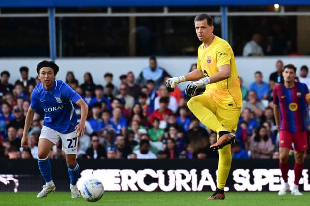 Birmingham City v Barcelona, Pre-Season Friendly FC Barcelona, Barca goalkeeper Wojciech Szcznesny (25) during the Pre-Season Friendly match between Birmingham City and Barcelona at the St Andrew s @ Knighthead Park, Birmingham, UK on 31 July 2026. Birmingham St Andrew s @ Knighthead Park West Midlands UK Editorial use only , Copyright: xDennisxGoodwinx PSI-24614-0008
