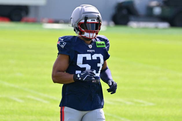 Jul 31, 2026; Foxborough, MA, USA; New England Patriots linebacker Christian Elliss (53) walks to the practice field for training camp at Gillette Stadium. CSM NFL, American Football Herren, USA 2026: New England Patriots Training Camp JUL 31  - ZUMAc04_ 20260731_zma_c04_091 Copyright: xEricxCanhax