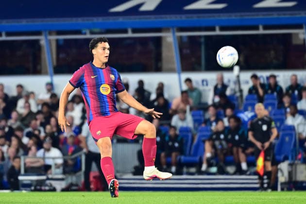 Birmingham City v Barcelona, Pre-Season Friendly FC Barcelona, Barca defender Alvaro Cortez (5) Controls the ball during the Pre-Season Friendly match between Birmingham City and Barcelona at the St Andrew s @ Knighthead Park, Birmingham, UK on 31 July 2026. Birmingham St Andrew s @ Knighthead Park West Midlands UK Editorial use only , Copyright: xDennisxGoodwinx PSI-24614-0019
