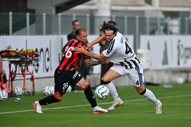 IPA87144468 - Federico Gatti of Juventus FC and Melvin Bard of OGC Nice during a 2026 27 preseason friendly match between Juventus FC and OGC Nice at the Continassa Training Center on July 31, 2026, in Turin, Italy — Photo by Giuliano Marchisciano  Copyright: xGiulianoxMarchisciano IPAxSportx xx 87144468