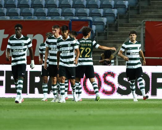 July 31, 2026, Faro, Faro, Portugal: RAFAEL NEL of Sporting CP celebrating with teammates during the Pre-Season Friendly match between Sporting CP and Nottingham Forest at Estadio do Algarve on July 31 2026, in Faro, Portugal. Faro Portugal - ZUMAa269 20260731_zsp_a269_055 Copyright: xSandroxAlemaox