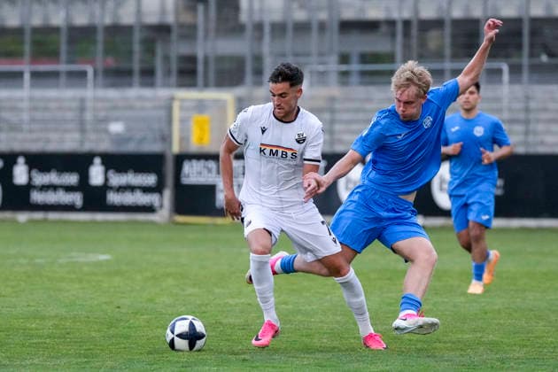 v.li.: David Mamutovic (SVS, 7), Tom Weihbrecht (TSG, 8), Zweikampf, Spielszene, Duell, duel, tackle, tackling, Dynamik, Action, Aktion, 31.07.2026, Sandhausen (Deutschland), Fussball, bfv-Verbandspokal, 3. Runde, SV Sandhausen - TSG 1862 09 Weinheim *** From left: David Mamutovic (SVS), 7, Tom Weihbrecht (TSG), 8, tackle, game scene, duel, tackle, tackling, dynamism, action, July 31, 2026, Sandhausen, Germany, soccer, bfv Association Cup, 3rd round, SV Sandhausen vs. TSG 1862 09 Weinheim xozx