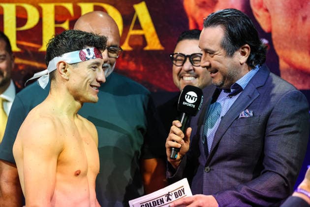 July 31, 2026: Lightweight William Zepeda gives and interview on stage during weigh-ins for the Roach Jr. vs Zepeda event at the Skybox Lounge inside the Virgin Hotels on July 31, 2026 in Las Vegas, NV. CSM. Las Vegas United States of America - ZUMAc04_ 20260731_zma_c04_212 Copyright: xChristopherxTrimx