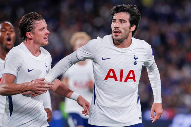 SOCCER CHELSEA TOTTENHAM, Tottenham s Sandro Tonali celebrates with teammates after scoring during the Sydney Super Cup match between Chelsea FC and the Tottenham Hotspur at Accor Stadium in Sydney, Saturday, August 1, 2026. ( NO ARCHIVING, EDITORIAL USE ONLY SYDNEY NEW SOUTH WALES AUSTRALIA  Copyright: xDAVIDxNEILSONx 20260801126017549719