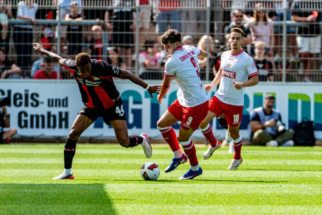 Testspiel Bayer 04 Leverkusen - Rot-Weiss Essen, am 01.08.2026, Ulrich-Haberland-Stadion, Leverkusen. Jeanuel Belocian (Bayer 04 Leverkusen 44), Jaka Äauber PotoÄnik (Rot-Weiss Essen 9), Marvin Obuz (Rot-Weiss Essen 10), ; Testspiel Bayer 04 Leverkusen - Rot-Weiss Essen, am 01.08.2026, Ulrich-Haberland-Stadion, Leverkusen. *** Friendly Match: Bayer 04 Leverkusen vs. Rot-Weiss Essen, August 1, 2026, Ulrich Haberland Stadium, Leverkusen Jeanuel Belocian (Bayer 04 Leverkusen, 44), Jaka Äauber (PotoÄ u008Dnik, Rot Weiss Essen 9, Marvin Obuz, Rot Weiss Essen 10, Friendly Match: Bayer 04 Leverkusen vs. Rot Weiss Essen, August 1, 2026, Ulrich Haberland Stadium, Leverkusen Copyright: xBEAUTIFULxSPORTS Erlhofx
