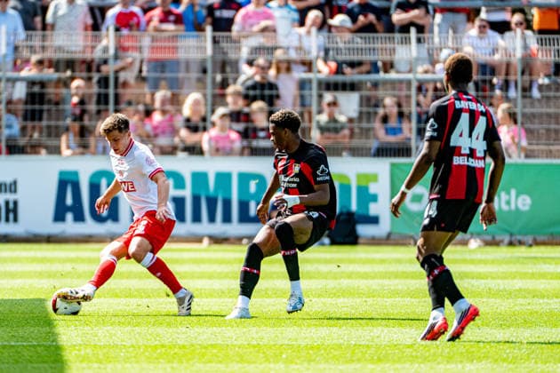 Testspiel Bayer 04 Leverkusen - Rot-Weiss Essen, am 01.08.2026, Ulrich-Haberland-Stadion, Leverkusen. Michael Kostka (Rot-Weiss Essen 2), Ben Hawighorst (Bayer 04 Leverkusen 29), Jeanuel Belocian (Bayer 04 Leverkusen 44), ; Testspiel Bayer 04 Leverkusen - Rot-Weiss Essen, am 01.08.2026, Ulrich-Haberland-Stadion, Leverkusen. *** Friendly Match: Bayer 04 Leverkusen vs. Rot Weiss Essen, August 1, 2026, Ulrich Haberland Stadium, Leverkusen; Michael Kostka (Rot-Weiss Essen) 2, Ben Hawighorst (Bayer 04 Leverkusen) 29, Jeanuel Belocian (Bayer 04 Leverkusen) 44; Friendly match: Bayer 04 Leverkusen vs. Rot-Weiss Essen, August 1, 2026, Ulrich Haberland Stadium, Leverkusen Copyright: xBEAUTIFULxSPORTS Erlhofx