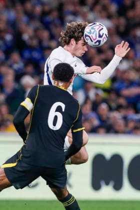 SOCCER CHELSEA TOTTENHAM, Tottenham s Archie Gray heads the ball during the Sydney Super Cup match between Chelsea FC and the Tottenham Hotspur at Accor Stadium in Sydney, Saturday, August 1, 2026. ( NO ARCHIVING, EDITORIAL USE ONLY SYDNEY NEW SOUTH WALES AUSTRALIA  Copyright: xDAVIDxNEILSONx 20260801134927947231