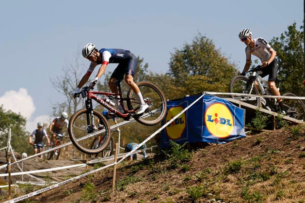 01.08.2026, Monteceneri, Monte Ceneri, 2026 UEC MTB European Championship, EM, Europameisterschaft XCO Men Junior s Final (cross country olympic) Mathieu Ghibaudo 1 (FRA) and Elias Hückmann 7 (GER) Monteceneri Monte Ceneri Ticino Switzerland *** August 1, 2026, Monteceneri, Monte Ceneri, 2026 UEC MTB European Championship XCO Men s Junior Final, Cross Country Olympic: Mathieu Ghibaudo (1, FRA) and Elias Hückmann (7, GER), Monteceneri, Monte Ceneri, Ticino, Switzerland Copyright: xJustPictures.ch FrancescoxMinghettix jp-en-FrMi-_NG_0012
