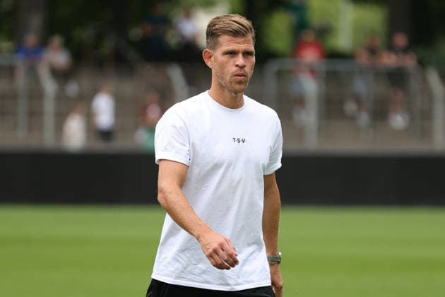 01.08.2026, Herren, Fussball, Saison 2026 2027, Regionalliga Bayern, 2. Spieltag: 1. FC Schweinfurt 1905 - TSV 1860 München Florian Niederlechner (1860 München, 07), Einzelfoto Schweinfurt Riedel-Bau-Arena im Sachs-Stadio Bayern Unterfranken Deutschland *** August 1, 2026, Men s Soccer, 2026–2027 Season, Bavarian Regional League, Matchday 2: 1 FC Schweinfurt 1905 vs. TSV 1860 Munich, Florian Niederlechner (1860 Munich), 07, individual photo of the Schweinfurt Riedel Bau Arena at the Sachs Stadio, Bavaria, Lower Franconia, Germany