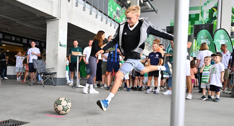 01.08.2026 - SpVgg Greuther Fürth Fuerth - Mannschaftsvorstellung Saisoneröffnung 2026 2027 - - xwoxzix - Impression - Aktionsfläche *** August 1, 2026 SpVgg Greuther Fürth Fürth Team Presentation 2026–2027 Season Opener xwoxzix Impressions Promotional Area