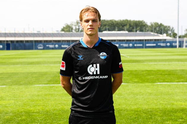 Clemens Lippmann, SC Paderborn - 1. Fussball Bundesliga Porträttermin 1. BL 2026 2027 offizieller Fototermin SC Paderborn im Trainings- und Nachwuchsleistungszentrum in Paderborn - Porträt, Portrait, Einzelbild, Deutschland, Fussball, Maenner, GER, 31.07.2026 *** Clemens Lippmann, SC Paderborn 1 Soccer Bundesliga Portrait Session 1 BL 2026–2027 Official Photo Session for SC Paderborn at the Training and Youth Development Center in Paderborn Portrait, Individual Photo, Germany, Soccer, Men, GER, July 31, 2026 Christian Schroedter