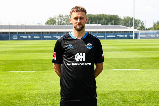 Sebastian Klaas, SC Paderborn - 1. Fussball Bundesliga Porträttermin 1. BL 2026 2027 offizieller Fototermin SC Paderborn im Trainings- und Nachwuchsleistungszentrum in Paderborn - Porträt, Portrait, Einzelbild, Deutschland, Fussball, Maenner, GER, 31.07.2026 *** Sebastian Klaas, SC Paderborn 1 Soccer Bundesliga Portrait Session 1 BL 2026–2027 Official Photo Session for SC Paderborn at the Training and Youth Development Center in Paderborn Portrait, Individual Photo, Germany, Soccer, Men, GER, July 31, 2026 Christian Schroedter