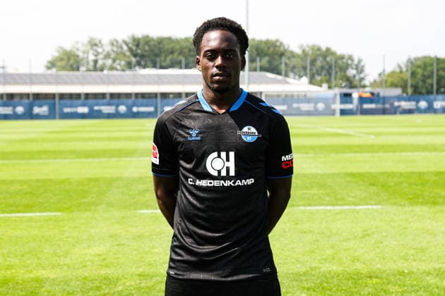 Kennedy Okpala, SC Paderborn - 1. Fussball Bundesliga Porträttermin 1. BL 2026 2027 offizieller Fototermin SC Paderborn im Trainings- und Nachwuchsleistungszentrum in Paderborn - Porträt, Portrait, Einzelbild, Deutschland, Fussball, Maenner, GER, 31.07.2026 *** Kennedy Okpala, SC Paderborn 1 Soccer Bundesliga Portrait Session 1 BL 2026–2027 Official Photo Session for SC Paderborn at the Training and Youth Development Center in Paderborn Portrait, Individual Photo, Germany, Soccer, Men, GER, July 31, 2026 Christian Schroedter