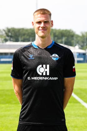 Steffen Tigges, SC Paderborn - 1. Fussball Bundesliga Porträttermin 1. BL 2026 2027 offizieller Fototermin SC Paderborn im Trainings- und Nachwuchsleistungszentrum in Paderborn - Porträt, Portrait, Einzelbild, Deutschland, Fussball, Maenner, GER, 31.07.2026 *** Steffen Tigges, SC Paderborn 1 Soccer Bundesliga Portrait Session 1 BL 2026–2027 Official Photo Session for SC Paderborn at the Training and Youth Development Center in Paderborn Portrait, Individual Photo, Germany, Soccer, Men, GER, July 31, 2026 Christian Schroedter