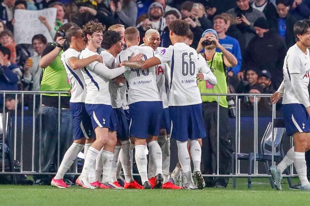 SOCCER CHELSEA TOTTENHAM, Tottenham s Richarlison celebrates with teammates after scoring during the Sydney Super Cup match between Chelsea FC and the Tottenham Hotspur at Accor Stadium in Sydney, Saturday, August 1, 2026. ( NO ARCHIVING, EDITORIAL USE ONLY SYDNEY NEW SOUTH WALES AUSTRALIA  Copyright: xDAVIDxNEILSONx 20260801134601597282