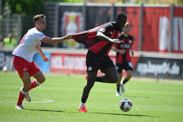 Victor BONIFACE (LEV) gegen Marvin OBUZ (RWE) Fussball 1. Bundesliga, Testspiel, testmatch, friendly match, Freundschaftsspiel, Bayer Leverkusen (LEV) - Rot Weiss Essen 3-0, am 01.08.2026 in Leverkusen Deutschland. DFL regulations prohibit any use of photographs as image sequences and or quasi-video Â *** Victor BONIFACE LEV vs. Marvin OBUZ RWE Soccer 1 Bundesliga, Testspiel, testmatch, friendly match, Freundschaftsspiel, Bayer Leverkusen (LEV) vs. Rot-Weiss Essen 3–0, on August 1, 2026, in Leverkusen, Germany. DFL regulations prohibit any use of photographs as image sequences and or quasi-video.