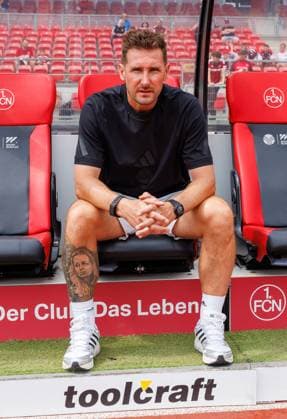 01.08.2026 - Fussball - Saison 2026 2027 - Testspiel Freundschaftsspiel Vorbereitungsspiel: 1. FC Nürnberg Nuernberg FCN ( Club ) - Real Oviedo - Sportfoto Zink DaMa - xdaxmax - Miroslav Miro Klose ( Trainer 1. FC Nürnberg FCN ) nachdenklich auf Ersatzbank *** August 1, 2026 Soccer Season 2026–2027 Exhibition Match Friendly Match Preseason Match 1. FC Nürnberg FCN Club Real Oviedo Sports Photo Zink DaMa xdaxmax Miroslav Miro Klose Coach 1. FC Nürnberg FCN onthoughtfully on the bench