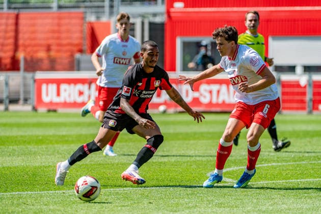 Testspiel Bayer 04 Leverkusen - Rot-Weiss Essen, am 01.08.2026, Ulrich-Haberland-Stadion, Leverkusen. Arthur (Bayer 04 Leverkusen 13), Max Geschwill (Rot-Weiss Essen 6), ; Testspiel Bayer 04 Leverkusen - Rot-Weiss Essen, am 01.08.2026, Ulrich-Haberland-Stadion, Leverkusen. *** Friendly Match: Bayer 04 Leverkusen vs. Rot-Weiss Essen, on August 1, 2026, Ulrich Haberland Stadium, Leverkusen: Arthur (Bayer 04 Leverkusen) 13, Max Geschwill (Rot-Weiss Essen) 6; Friendly match between Bayer 04 Leverkusen and Rot-Weiss Essen, on August 1, 2026, at Ulrich Haberland Stadium, Leverkusen Copyright: xBEAUTIFULxSPORTS Erlhofx