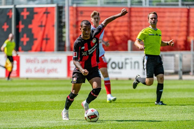 Testspiel Bayer 04 Leverkusen - Rot-Weiss Essen, am 01.08.2026, Ulrich-Haberland-Stadion, Leverkusen. Arthur (Bayer 04 Leverkusen 13), ; Testspiel Bayer 04 Leverkusen - Rot-Weiss Essen, am 01.08.2026, Ulrich-Haberland-Stadion, Leverkusen. *** Friendly Match: Bayer 04 Leverkusen vs. Rot-Weiss Essen, August 1, 2026, Ulrich Haberland Stadium, Leverkusen; Bayer 04 Leverkusen 13, Friendly Match: Bayer 04 Leverkusen vs. Rot-Weiss Essen, August 1, 2026, Ulrich Haberland Stadium, Leverkusen Copyright: xBEAUTIFULxSPORTS Erlhofx