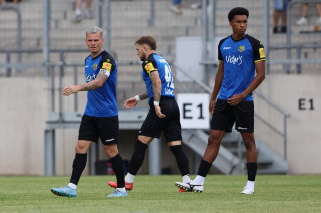 01.08.2026, Fussball, Herren, Testspiel, Saison 2026 2027, 1. FC Saarbrücken - US Thionville Lusitanos, Florian Pick (1. FC Saarbrücken), Zac Shuaib (1. FC Saarbrücken) Saarbrücken Ludwigsparkstadion Saarland Deutschland (DEU) *** August 1, 2026, Soccer, Men s, Friendly Match, 2026–2027 Season, 1 FC Saarbrücken vs. US Thionville Lusitanos, Florian Pick (1 FC Saarbrücken), Zac Shuaib (1 FC Saarbrücken), Saarbrücken, Ludwigsparkstadion, Saarland, Germany, DEU Copyright: xSebastianxBachx