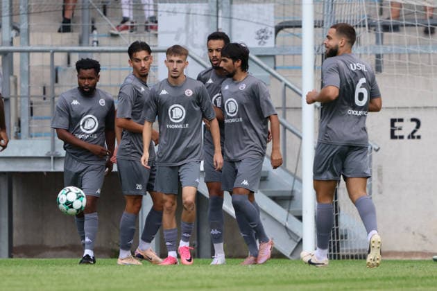 01.08.2026, Fussball, Herren, Testspiel, Saison 2026 2027, 1. FC Saarbrücken - US Thionville Lusitanos, Torjubel zum 0:1, Torschütze: Kylian Tubio (US Thionville Lusitanos) Saarbrücken Ludwigsparkstadion Saarland Deutschland (DEU) *** August 1, 2026, Soccer, Men s, Friendly Match, 2026–2027 Season, 1 FC Saarbrücken vs. US Thionville Lusitanos, Goal celebration for the 0–1, Goal scorer Kylian Tubio, US Thionville Lusitanos, Saarbrücken, Ludwigsparkstadion, Saarland, Germany, DEU Copyright: xSebastianxBachx