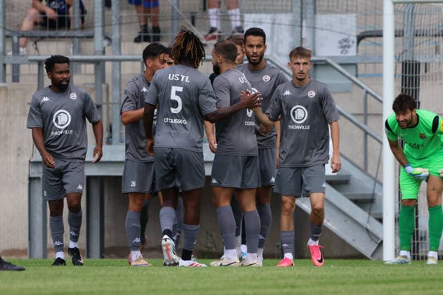 01.08.2026, Fussball, Herren, Testspiel, Saison 2026 2027, 1. FC Saarbrücken - US Thionville Lusitanos, Torjubel zum 0:1, Torschütze: Kylian Tubio (US Thionville Lusitanos) Saarbrücken Ludwigsparkstadion Saarland Deutschland (DEU) *** August 1, 2026, Soccer, Men s, Friendly Match, 2026–2027 Season, 1 FC Saarbrücken vs. US Thionville Lusitanos, Goal celebration for the 0–1, Goal scorer Kylian Tubio, US Thionville Lusitanos, Saarbrücken, Ludwigsparkstadion, Saarland, Germany, DEU Copyright: xSebastianxBachx