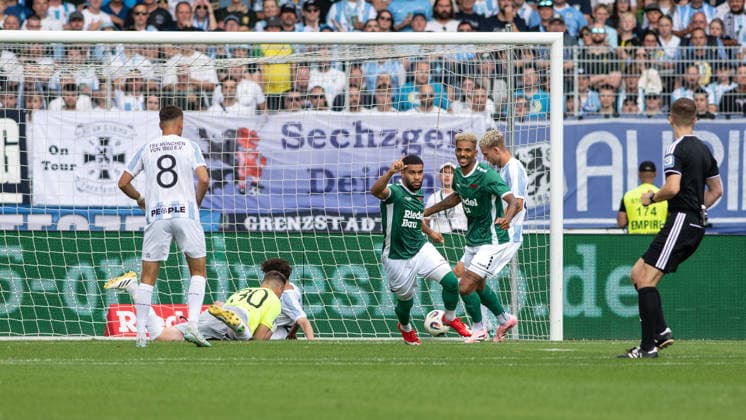 Football, Bavarian Regional League, 1. FC Schweinfurt v TSV 1860 Munich