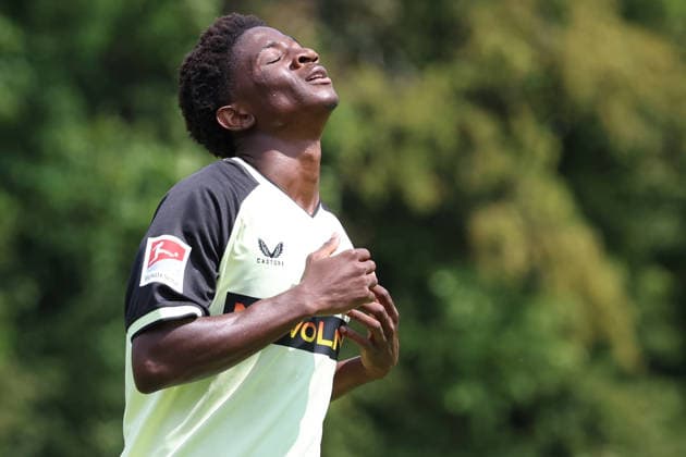01.08.2026, xrekx, Fussball Testspiel, FC Metz - 1.FC Kaiserslautern v.l. Ibrahim Kanate (1.FC Kaiserslautern) enttaeuscht, enttäuscht, schaut enttaeuscht, niedergeschlagen, disappointed (DFL DFB REGULATIONS PROHIBIT ANY USE OF PHOTOGRAPHS as IMAGE SEQUENCES and or QUASI-VIDEO) Metz *** August 1, 2026, xrekx, Soccer Friendly Match, FC Metz vs. 1. FC Kaiserslautern: Ibrahim Kanate of 1. FC Kaiserslautern looks disappointed, looks disappointed, dejected, disappointed DFL DFB REGULATIONS PROHIBIT ANY USE OF PHOTOGRAPHS as IMAGE SEQUENCES and or QUASI-VIDEO Metz