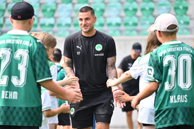 01.08.2026 - SpVgg Greuther Fürth Fuerth - Mannschaftsvorstellung Saisoneröffnung 2026 2027 - - xwoxzix - Aleksandro Petrovic ( Co-Trainer SpVgg Greuther Fürth ) *** August 1, 2026 SpVgg Greuther Fürth Fürth Team Presentation 2026–2027 Season Opener xwoxzix Aleksandro Petrovic, Assistant Coach, SpVgg Greuther Fürth