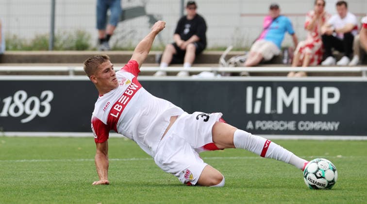 2026.08.01, Deutschland, Stuttgart, Fußball VfB Stuttgart II vs. FC Astoria Walldorf, Enis Redzepi (VfB) *** August 1, 2026, Germany, Stuttgart, Soccer: VfB Stuttgart II vs. FC Astoria Walldorf, Enis Redzepi (VfB)
