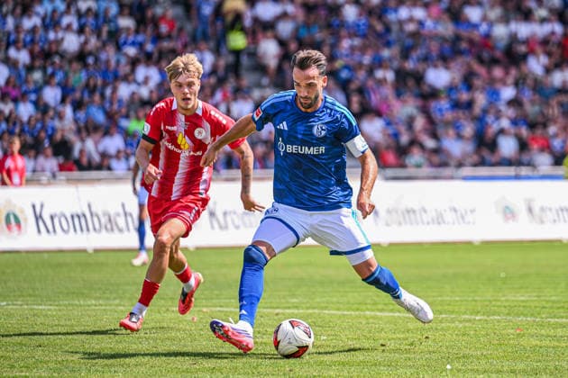 01.08.2026, Fussball, Saison 2026 2027, Testspiel, KSV Hessen Kassel - FC Schalke 04, Kenan Karaman (FC Schalke 04) erzielt das Tor zum 0:1, xRHR-FOTO YYx *** August 1, 2026, Soccer, 2026–2027 Season, Friendly Match, KSV Hessen Kassel vs. FC Schalke 04, Kenan Karaman of FC Schalke 04 scores the goal to make it 0–1, xRHR PHOTO YYx Copyright: KROEGER RHR-FOTOx RHR-FOTO YY