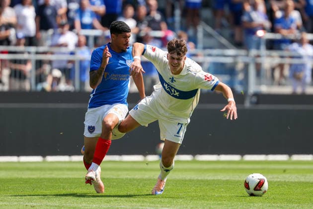 2026.08.01 Darmstadt, Testpiel SV Darmstadt 98 - FC Portsmouth v.l. Luke Le Roux (Portsmouth), Noah Raphael Weißhaupt (SV Darmstadt 98) battles for the Ball *** August 1, 2026, Darmstadt, Friendly Match: SV Darmstadt 98 vs. FC Portsmouth; from left: Luke Le Roux (Portsmouth), Noah Raphael Weißhaupt (SV Darmstadt 98) battle for the ball Copyright: HMBxMedia JoaquimxFerreira