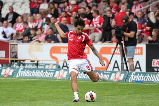 Energie bei der Erwärmung - 9 Lucas Copado (Energie Cottbus) Fussball Testspiel 2026 2027 FC Energie Cottbus - SV Werder Bremen *** Energie in the Warm-Up 9 Lucas Copado Energie Cottbus Soccer Friendly Match 2026 2027 FC Energie Cottbus SV Werder Bremen