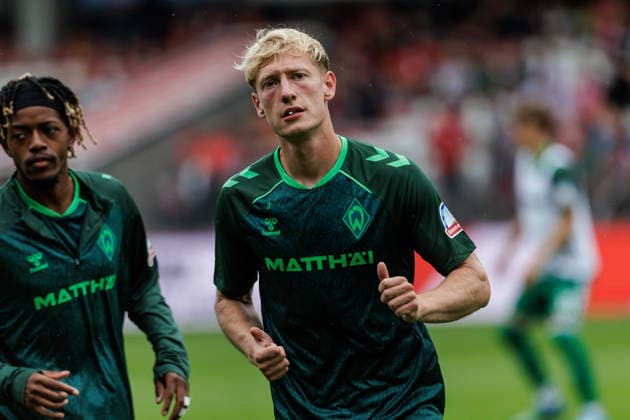 01.08.2026, GER, Testspiel, Saison 2026 2027), FC Energie Cottbus - SV Werder Bremen. Oskar Wojcik Oskar Wojcik (SV Werder Bremen 3) bei der Erwärmung Cottbus Stadion der Freundschaft Brandenburg Deutschland *** August 1, 2026, GER, Friendly Match, 2026–2027 Season, FC Energie Cottbus vs. SV Werder Bremen, Oskar Wojcik, Oskar Wojcik of SV Werder Bremen, No. 3, warming up at Cottbus Stadion der Freundschaft, Brandenburg, Germany Copyright: xnordphotoxGmbHx xTrienitzx