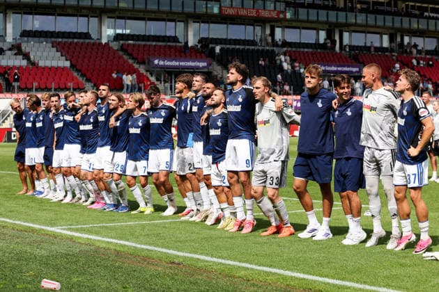 2026-08-01 Sparta Rotterdam v MSV Duisburg - Pre Season Friendly ROTTERDAM, NETHERLANDS - AUGUST 1: Tobias Fleckstein of MSV Duisburg, Rasim Bulic of MSV Duisburg, Lex Tyger Lobinger of MSV Duisburg, Christian Vliet of MSV Duisburg, Dominik Kother of MSV Duisburg, Simon Symalla of MSV Duisburg, Florian Kruger of MSV Duisburg, Can Coskun of MSV Duisburg, Joshua Bitter of MSV Duisburg, Ben Schilcke of MSV Duisburg, Martin Ens of MSV Duisburg, Jakob Bookjans of MSV Duisburg, Aljaz Casar of MSV Duisburg, Conor Noss of MSV Duisburg, Max Besuschkow of MSV Duisburg, Ramien Safi of MSV Duisburg, Niklas Jessen of MSV Duisburg, Patrick Sussek of MSV Duisburg, Peter Remmert of MSV Duisburg, Alexander Hahn of MSV Duisburg, Goalkeeper Max Braune of MSV Duisburg, Goalkeeper Laurenz Jennissen of MSV Duisburg are thanking the fans for their support after the draw during the Pre Season Friendly match between Sparta Rotterdam and MSV Duisburg at Sparta-stadion Het Kasteel on August 1, 2026 in Rotterdam, Netherlands. Rotterdam Sparta-stadion Het Kasteel Netherlands Content not available for redistribution in The Netherlands directly or indirectly through any third parties. Copyright: xHansxvanxderxValkx