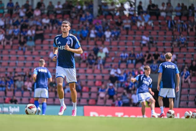01.08.2026, Fussball, Saison 2026 2027, Testspiel, KSV Hessen Kassel - FC Schalke 04, Dejan Ljubicic (FC Schalke 04) Kassel Auestadion Deutschland xRHR-FOTO YYx *** August 1, 2026, Soccer, 2026–2027 Season, Friendly Match, KSV Hessen Kassel vs. FC Schalke 04, Dejan Ljubicic, FC Schalke 04, Kassel, Auestadion, Germany, xRHR PHOTO YYx Copyright: KROEGER RHR-FOTOx RHR-FOTO YY