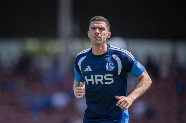 01.08.2026, Fussball, Saison 2026 2027, Testspiel, KSV Hessen Kassel - FC Schalke 04, Robin Gosens (FC Schalke 04) Kassel Auestadion Deutschland xRHR-FOTO YYx *** August 1, 2026, Soccer, 2026–2027 Season, Friendly Match, KSV Hessen Kassel vs. FC Schalke 04, Robin Gosens, FC Schalke 04, Kassel, Auestadion, Germany, xRHR PHOTO YYx Copyright: KROEGER RHR-FOTOx RHR-FOTO YY