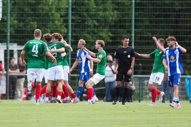01.08.2026, Fussball, Herren, Regionalliga Nord, 1. Spieltag, HSC Hannover - BSV Kickers Emden Torjubel zum 3:1 durch Lukas Dominke (25 HSC Hannover) *** August 1, 2026, Soccer, Men s, Regionalliga Nord, Matchday 1, HSC Hannover vs. BSV Kickers Emden: Celebration of the 3-1 goal by Lukas Dominke, 25 HSC Hannover
