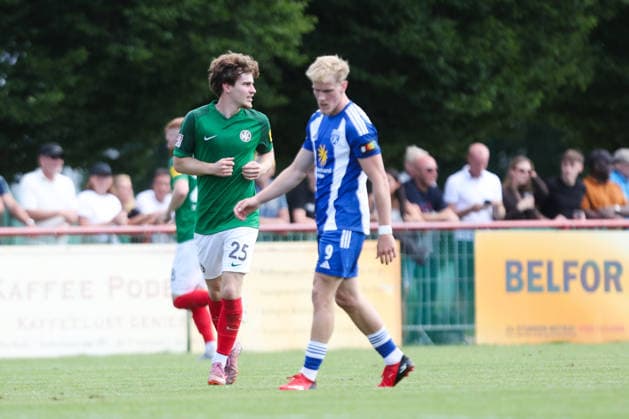 01.08.2026, Fussball, Herren, Regionalliga Nord, 1. Spieltag, HSC Hannover - BSV Kickers Emden Torjubel zum 3:1 durch Lukas Dominke (25 HSC Hannover) *** August 1, 2026, Soccer, Men s, Regionalliga Nord, Matchday 1, HSC Hannover vs. BSV Kickers Emden: Celebration of the 3-1 goal by Lukas Dominke, 25 HSC Hannover