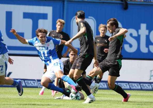 FC Hansa Rostock- Borussia Mönchengladbach Rostock 01.08.2026 Fußball Testspiel FC Hansa Rostock- Borussia Mönchengladbach Benno Dietze FC Hansa Rostock gegen Florian Neuhaus Borussia Mönchengladbach Copyright by: Lutz Bongarts Rostock Ostseestadion Mecklenburg-Vorpommern Deutschland *** FC Hansa Rostock vs. Borussia Mönchengladbach, Rostock, August 1, 2026; Soccer Friendly Match: FC Hansa Rostock vs. Borussia Mönchengladbach; Benno Dietze (FC Hansa Rostock) vs. Florian Neuhaus (Borussia Mönchengladbach), Kühlungsborn, July 14, 2026; Neuruppin July 15, 2026 Soccer Friendly Match: FC Hansa Rostock vs. Greifswalder FC Kühlungsborn July 30, 2026 Copyright by Lutz Bongarts Rostock Ostseestadion, Mecklenburg-Western Pomerania, Germany