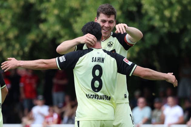 01.08.2026, xrekx, Fussball Testspiel, FC Metz - 1.FC Kaiserslautern v.l. Torjubel nach dem Tor zum celebrating the goal celebrate 0:3 durch Semih Sahin (1.FC Kaiserslautern) Jacob Rasmussen (1.FC Kaiserslautern) (DFL DFB REGULATIONS PROHIBIT ANY USE OF PHOTOGRAPHS as IMAGE SEQUENCES and or QUASI-VIDEO) Metz *** August 1, 2026, xrekx, Soccer Friendly Match, FC Metz 1 FC Kaiserslautern v l Goal celebration after the goal scored by Semih Sahin, 0–3, for 1 FC Kaiserslautern Jacob Rasmussen, 1 FC Kaiserslautern. DFL and DFB regulations prohibit any use of photographs as image sequencesand or QUASI-VIDEO Metz