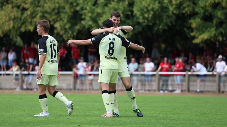 01.08.2026, xrekx, Fussball Testspiel, FC Metz - 1.FC Kaiserslautern v.l. Torjubel nach dem Tor zum celebrating the goal celebrate 0:3 durch Semih Sahin (1.FC Kaiserslautern) mit Jacob Rasmussen (1.FC Kaiserslautern) (DFL DFB REGULATIONS PROHIBIT ANY USE OF PHOTOGRAPHS as IMAGE SEQUENCES and or QUASI-VIDEO) Metz *** August 1, 2026, xrekx, Soccer Friendly Match, FC Metz 1 FC Kaiserslautern v l Goal celebration after Semih Sahin s goal to make it 0–3 for FC Kaiserslautern, featuring Jacob Rasmussen. DFL and DFB regulations prohibit any use of photographs as image sequencesENCES and or QUASI-VIDEO Metz