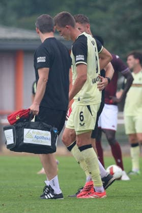 01.08.2026, xrekx, Fussball Testspiel, FC Metz - 1.FC Kaiserslautern v.l. Fabian Kunze (1.FC Kaiserslautern) verletzt, Verletzung, Schmerz, Schmerzen, injured, injury, pain, pains (DFL DFB REGULATIONS PROHIBIT ANY USE OF PHOTOGRAPHS as IMAGE SEQUENCES and or QUASI-VIDEO) Metz *** August 1, 2026, xrekx, Soccer Friendly Match, FC Metz 1 FC Kaiserslautern v l Fabian Kunze 1 FC Kaiserslautern injured, injury, pain, pains DFL DFB REGULATIONS PROHIBIT ANY USE OF PHOTOGRAPHS as IMAGE SEQUENCES and or QUASI-VIDEO Metz