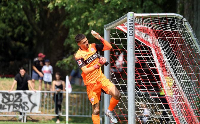 01.08.26 VfB Stuttgart - Paris FC Deutschland, Stuttgart, 01.08.2026, Fussball, Bundesliga, Saison 2026 2027, Testspiel, VfB Stuttgart - Paris FC: Fabian Bredlow (VfB Stuttgart). *** August 1, 2026 VfB Stuttgart vs. Paris FC Germany, Stuttgart, August 1, 2026, Soccer, Bundesliga, 2026–2027 Season, Friendly Match, VfB Stuttgart vs. Paris FC Fabian Bredlow VfB Stuttgart