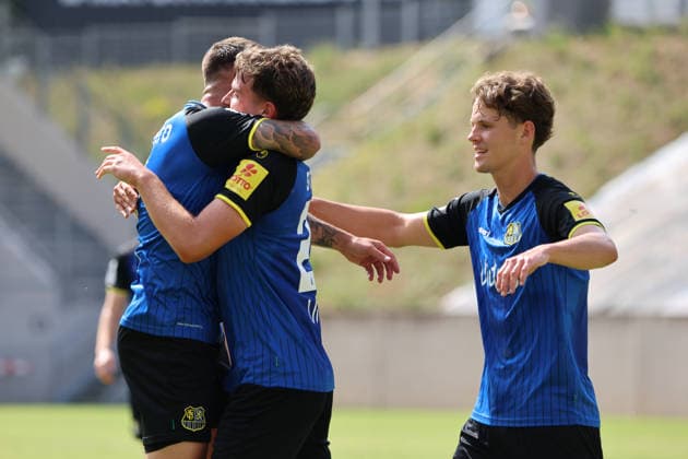 01.08.2026, Fussball, Herren, Testspiel, Saison 2026 2027, 1. FC Saarbrücken - US Thionville Lusitanos, Torjubel zum 2:1, Torschütze: Alexander Straff (1. FC Saarbrücken) Saarbrücken Ludwigsparkstadion Saarland Deutschland (DEU) *** August 1, 2026, Soccer, Men s, Friendly Match, 2026–2027 Season, 1 FC Saarbrücken vs. US Thionville Lusitanos, celebration of the 2–1 goal, goal scorer Alexander Straff, 1 FC Saarbrücken, Saarbrücken, Ludwigsparkstadion, Saarland, Germany, DEU Copyright: xSebastianxBachx