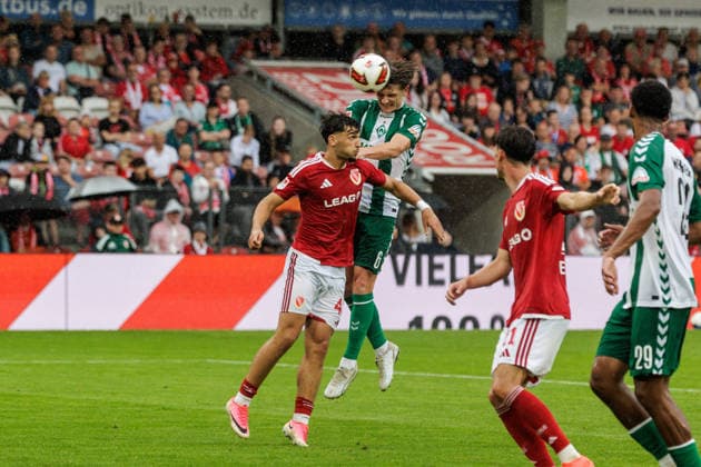 01.08.2026, GER, Testspiel, Saison 2026 2027), FC Energie Cottbus - SV Werder Bremen. Jens Stage (SV Werder Bremen 6) mit einem Kopfball Cottbus Stadion der Freundschaft Brandenburg Deutschland *** August 1, 2026, GER, Friendly Match, 2026–2027 Season, FC Energie Cottbus vs. SV Werder Bremen; Jens Stage (SV Werder Bremen) scored the 6th goal with a header at Cottbus Stadion der Freundschaft in Brandenburg, Germany Copyright: xnordphotoxGmbHx xTrienitzx