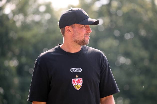 01.08.26 VfB Stuttgart - Paris FC Deutschland, Stuttgart, 01.08.2026, Fussball, Bundesliga, Saison 2026 2027, Testspiel, VfB Stuttgart - Paris FC: Sebastian Hoeneß (Trainer VfB Stuttgart). *** August 1, 2026: VfB Stuttgart vs. Paris FC, Germany, Stuttgart, August 1, 2026, Soccer, Bundesliga, 2026–2027 Season, Friendly Match, VfB Stuttgart vs. Paris FC, Sebastian Hoeneß, Head Coach of VfB Stuttgart